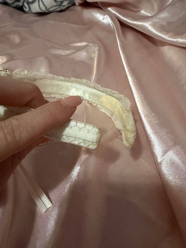 Diadema comunión flores blancas y verdes