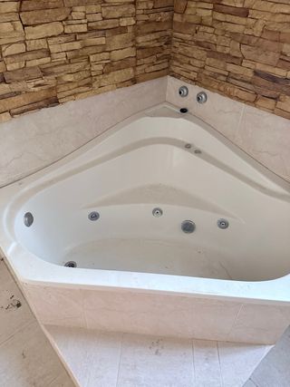 Bañera Hidromasaje Jacuzzi Beige/Blanco