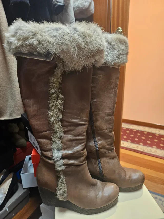 Botas altas piel y pelo marrones