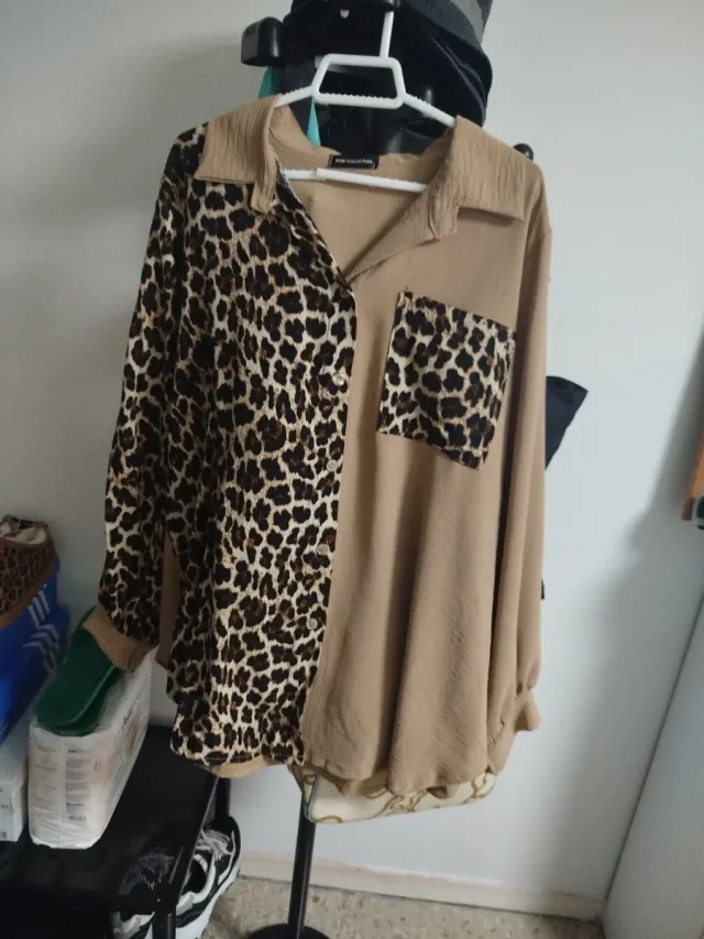 Camisa Beige y Marrón Estampado Animal
