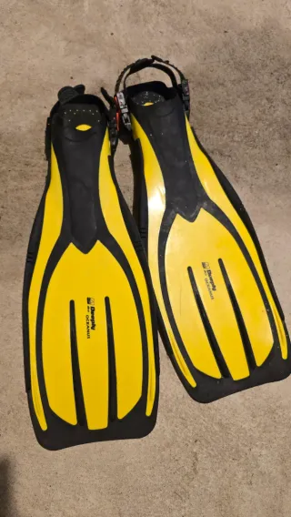 Barbatanas Deeply Oceanus Amarelas