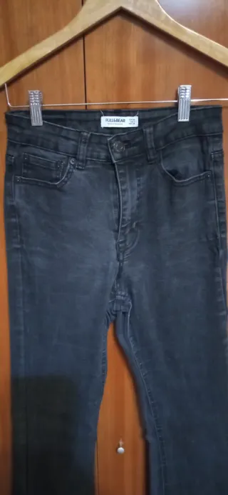 Pantalón vaquero Pull&Bear negro talla 34