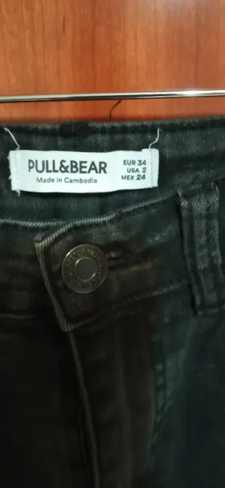 Pantalón vaquero Pull&Bear negro talla 34