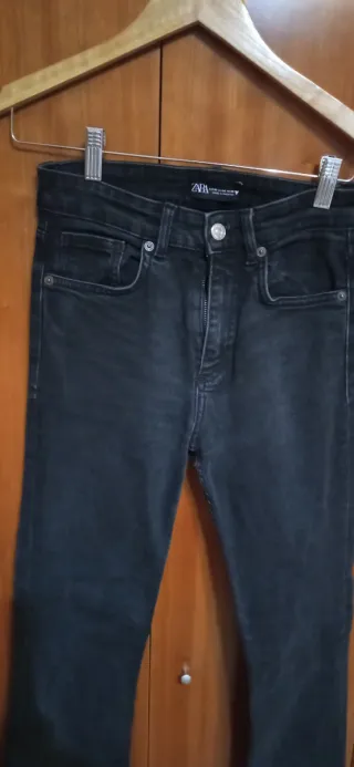 Pantalón vaquero Zara negro T.36