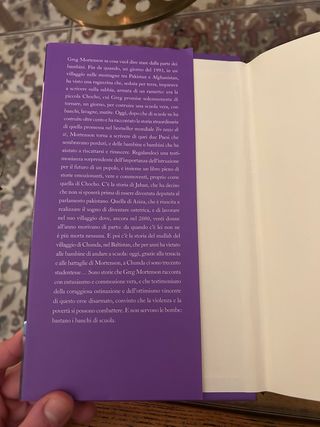 la bambina che scriveva sulla sabbia