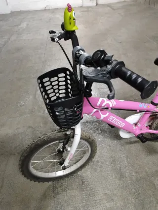 Bicicleta infantil rosa DENBIKE