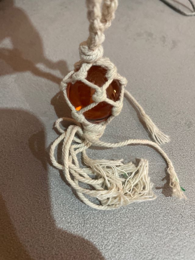 Llavero con piedra ámbar