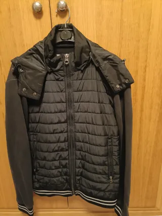 Chaqueta acolchada hombre negra