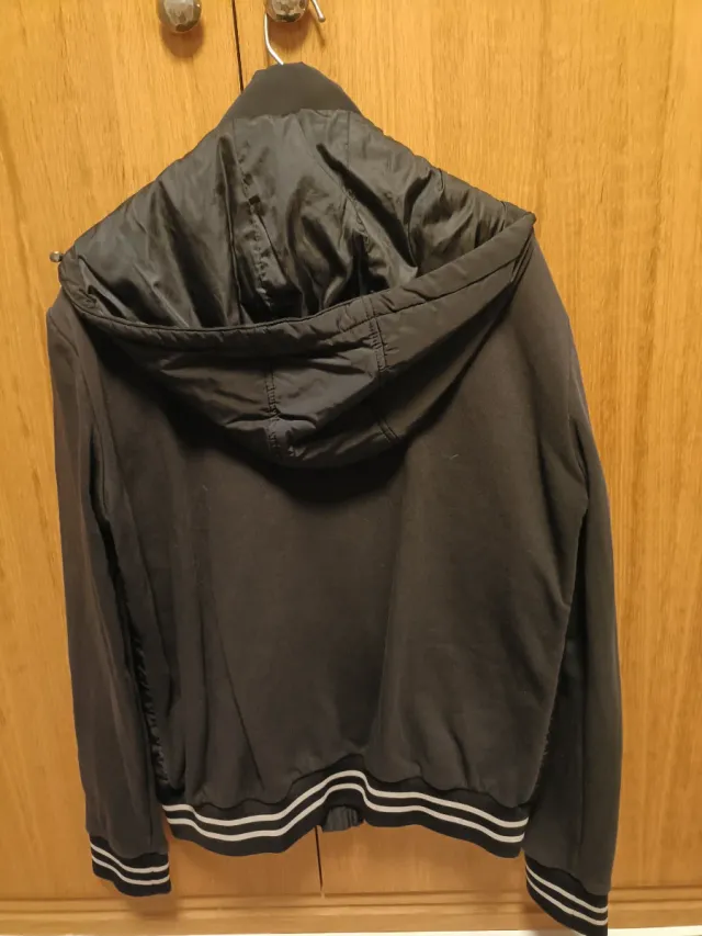 Chaqueta acolchada hombre negra