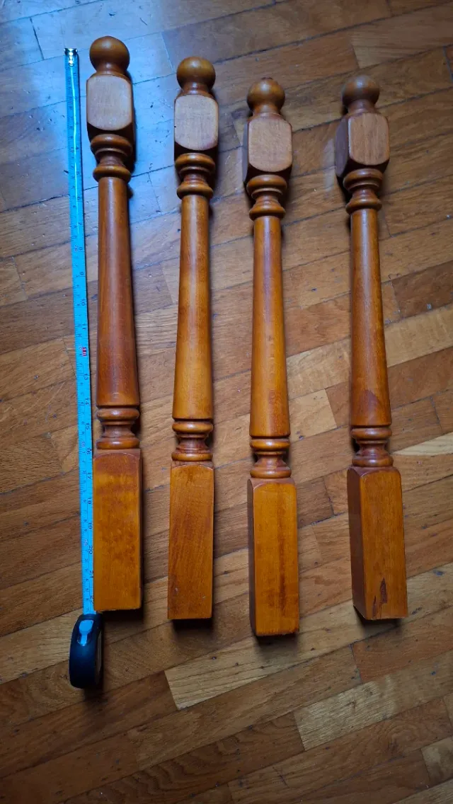 4 Patas de Madera Torneada