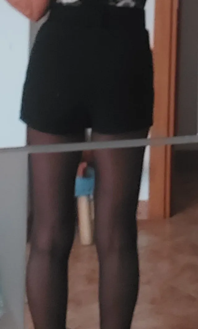 Minigonna con pantaloncino nero