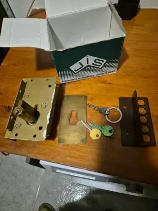 Cerradura JIS Seguridad Llaves