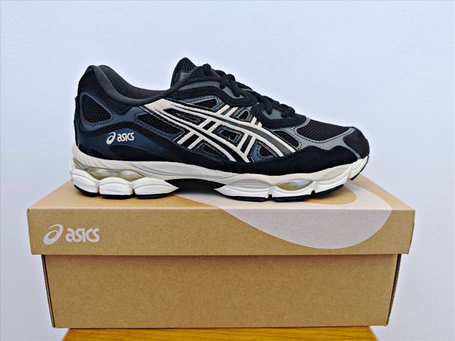 ZAPATILLAS ASICS SIN USO