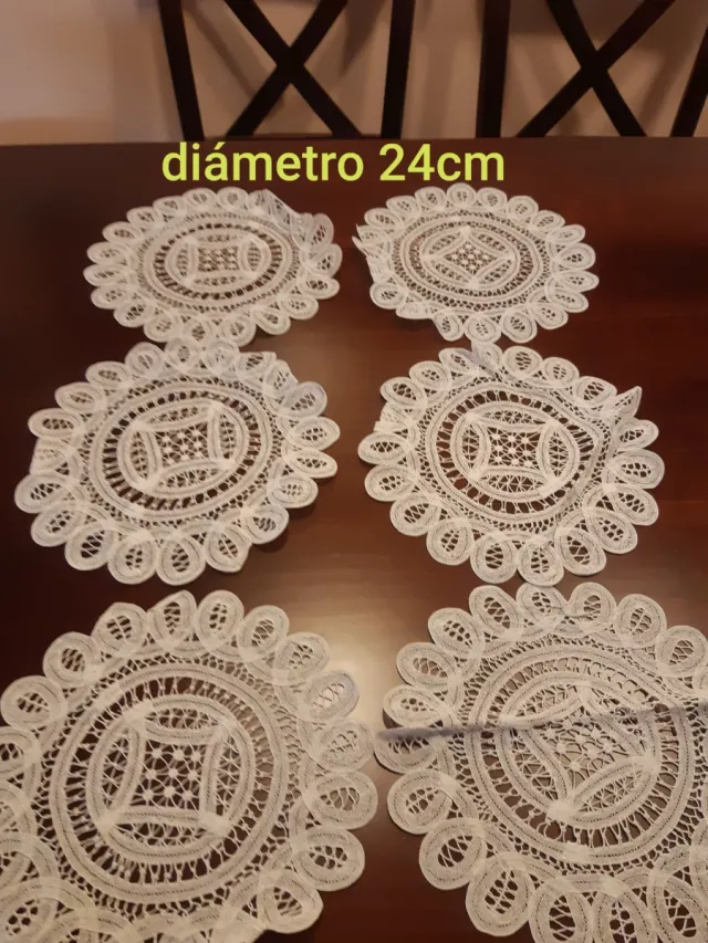 6 Tappeti di pizzo diametro 24 cm