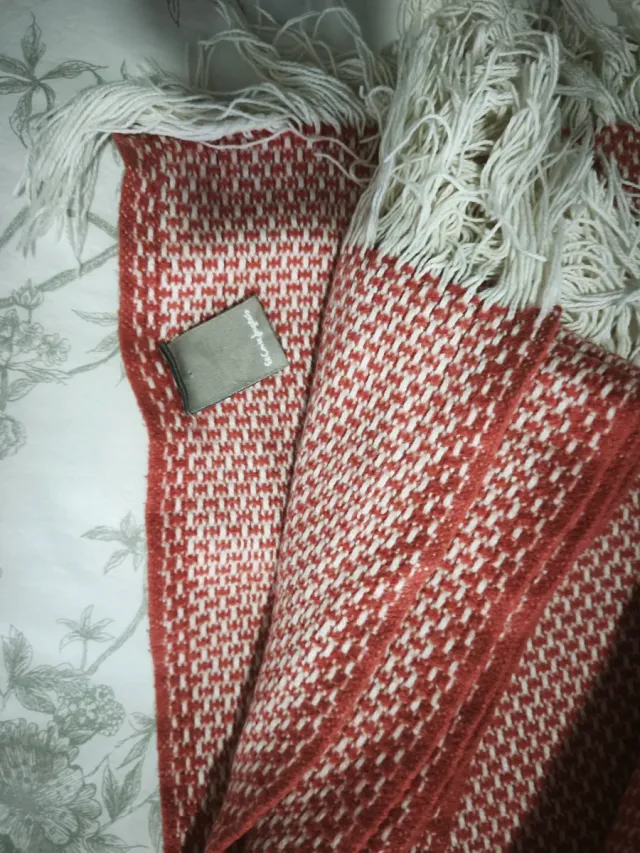 Manta El Corte Inglés Roja y Blanca