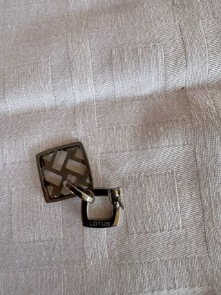 Pendientes Lotus Acero Cuadrados