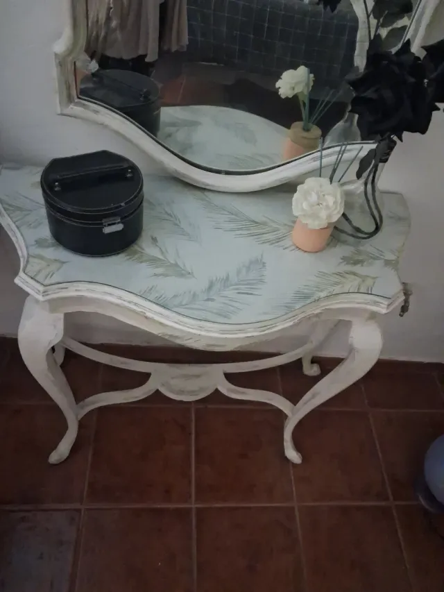 Mesa tocador antigua madera y cristal