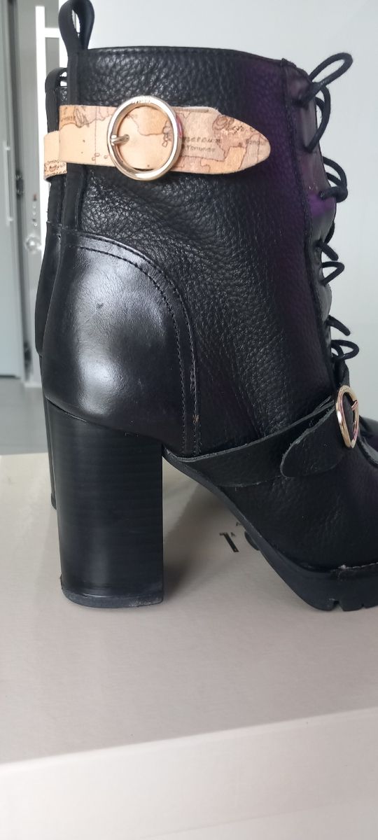 Stivaletti neri Prima Classe con tacco 8,5