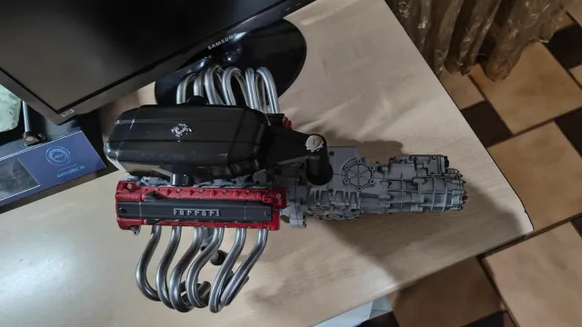 Motore Ferrari Enzo De Agostini Completo