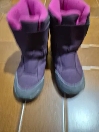 Botas calentitas moradas y rosas