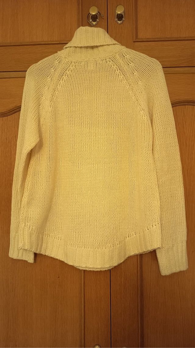 Jersey Venca cuello alto trenzado beige