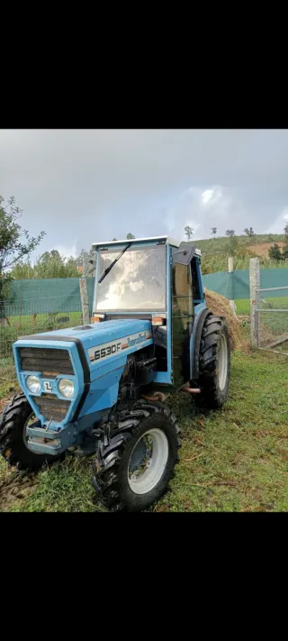 Tractor Landini 6530F Azul