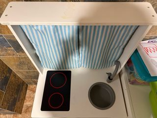 Cocinita de juguete blanca