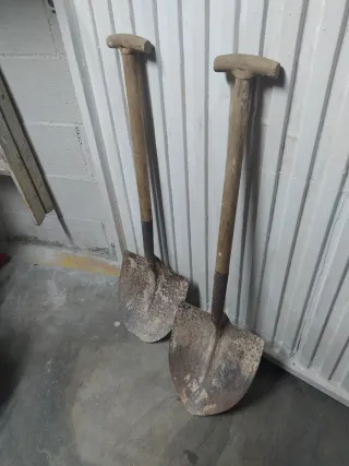 2 Palas de construcción