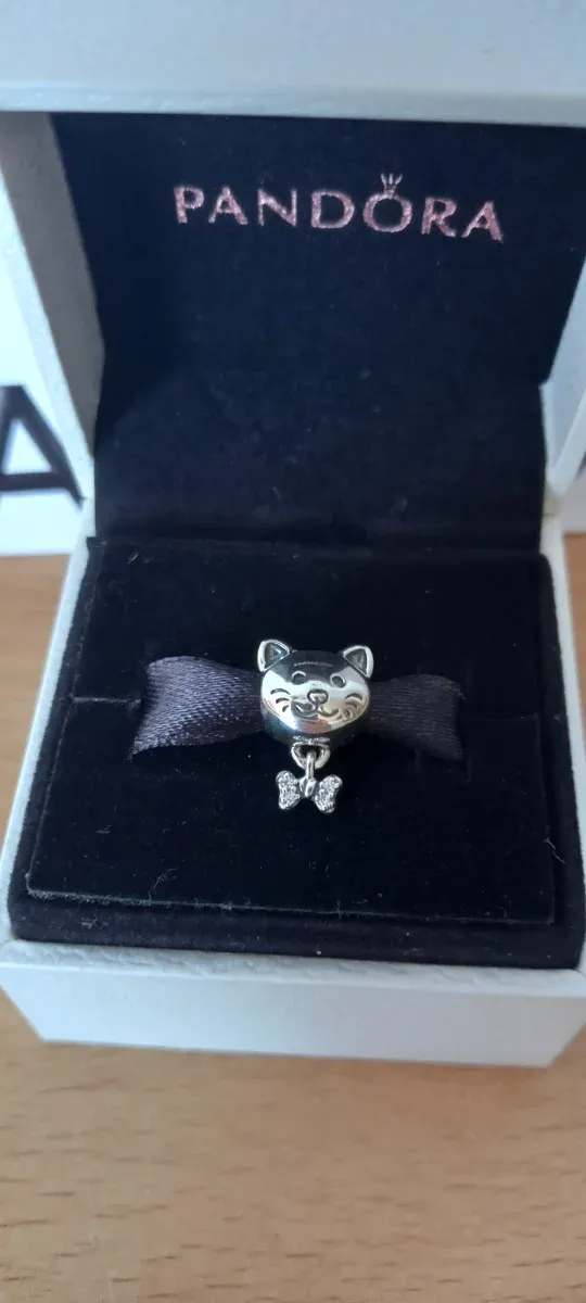 Charm Gato Pandora Plata