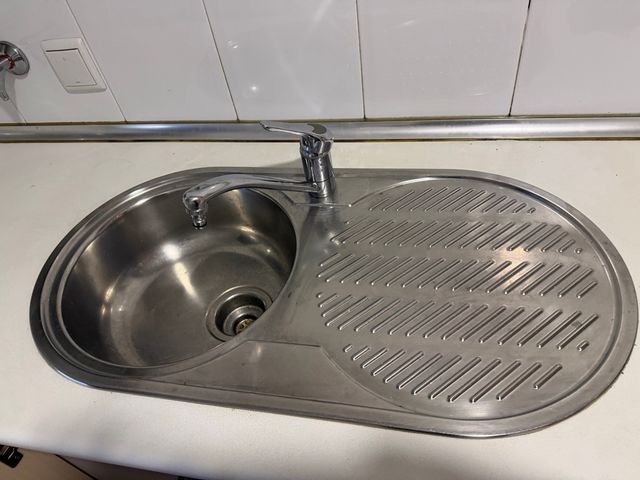 Lavatrice da Cucina in Acciaio Inox con Rubinetto