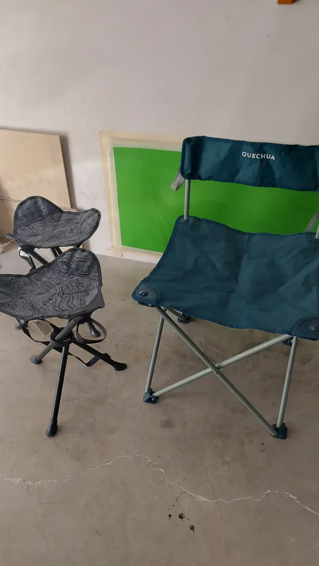 Set 2 Sgabelli Pieghevoli e 2 sedie pieghevoli Que