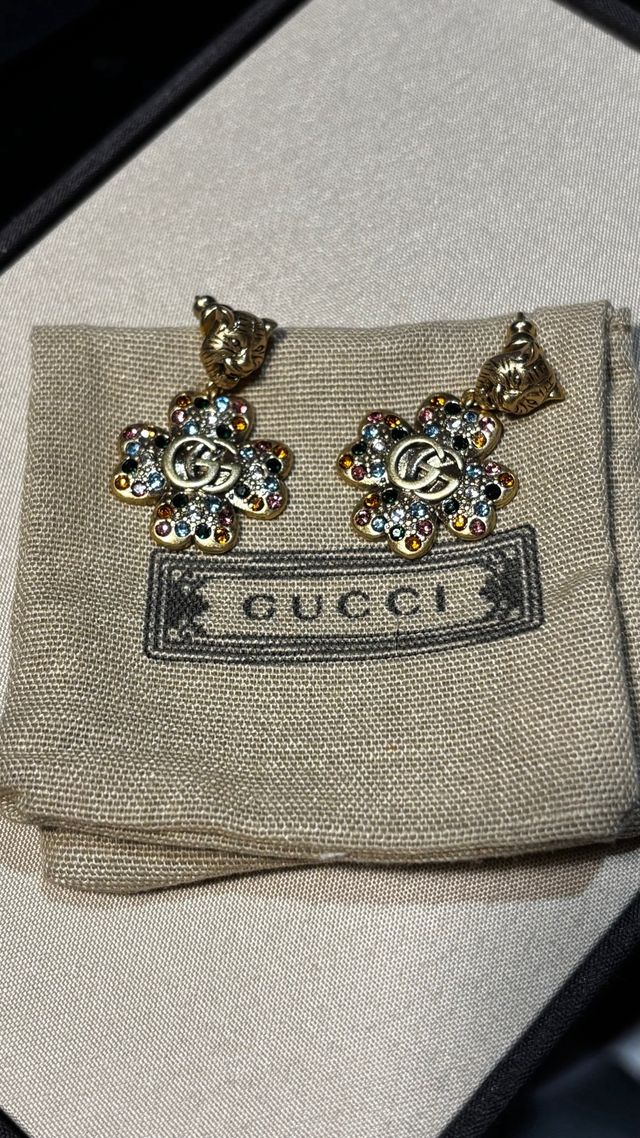 Gucci pendientes dorado envejecido - flor con cris