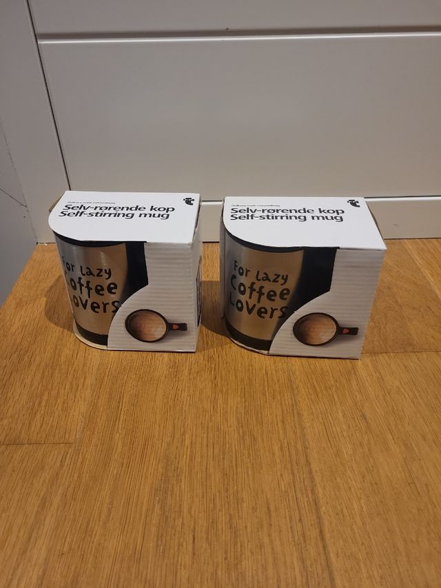 Taza auto-revolvedora para amantes del café