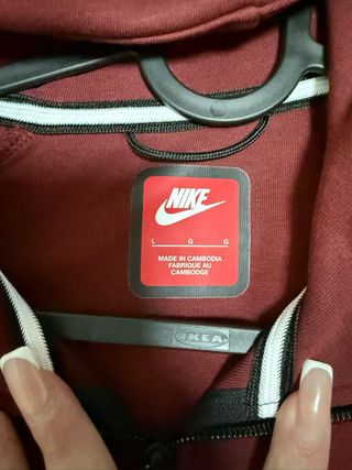 Chaqueta Nike Tech Burdeos Talla L Nueva