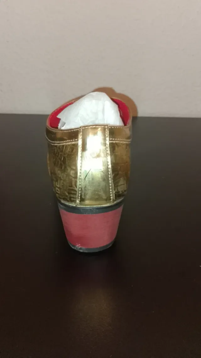 OFERTA Zapatos dorados, tacón talla 45