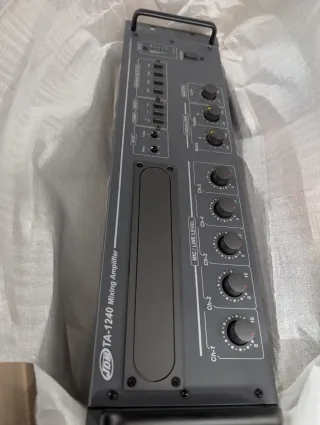 Amplificador JDM TA-1240 240W.