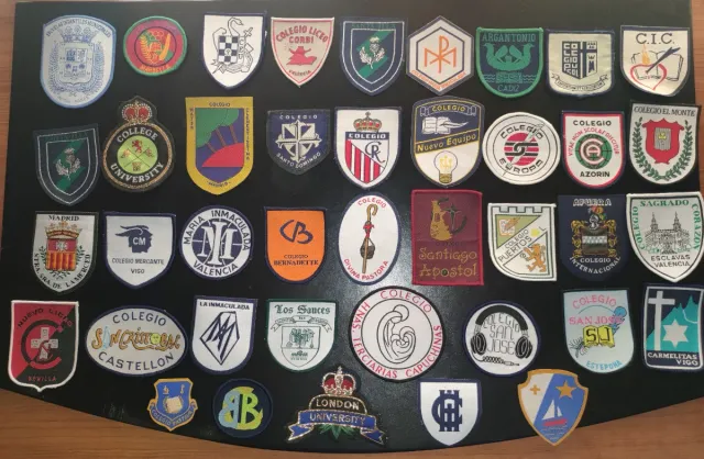 Pezza scolastica ricamata