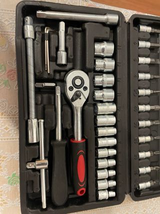 Caja de herramientas 46 piezas