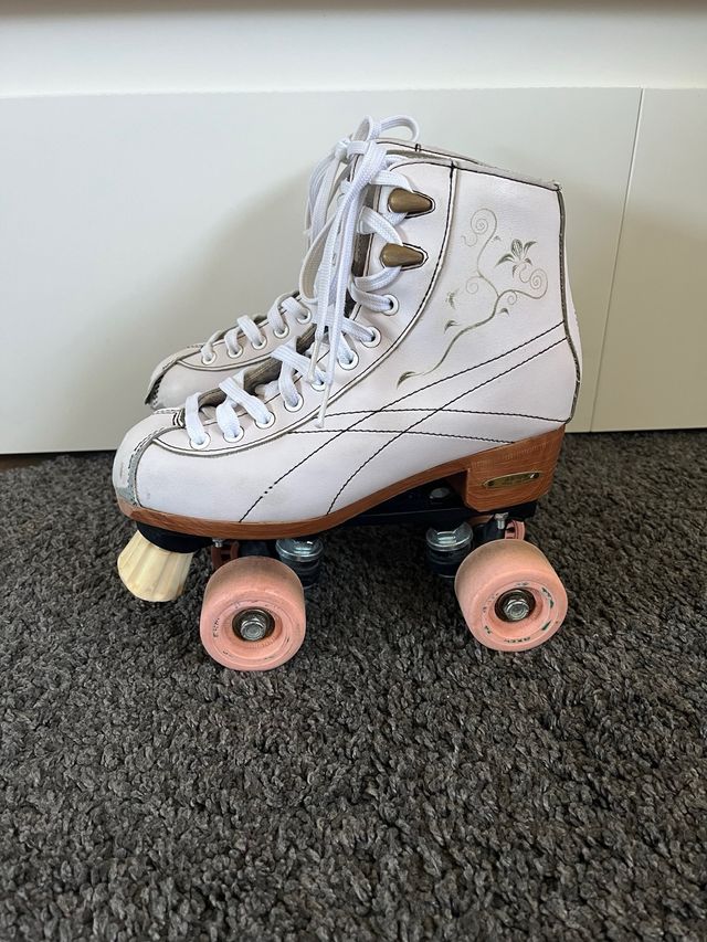 Patines de 4 ruedas blancos