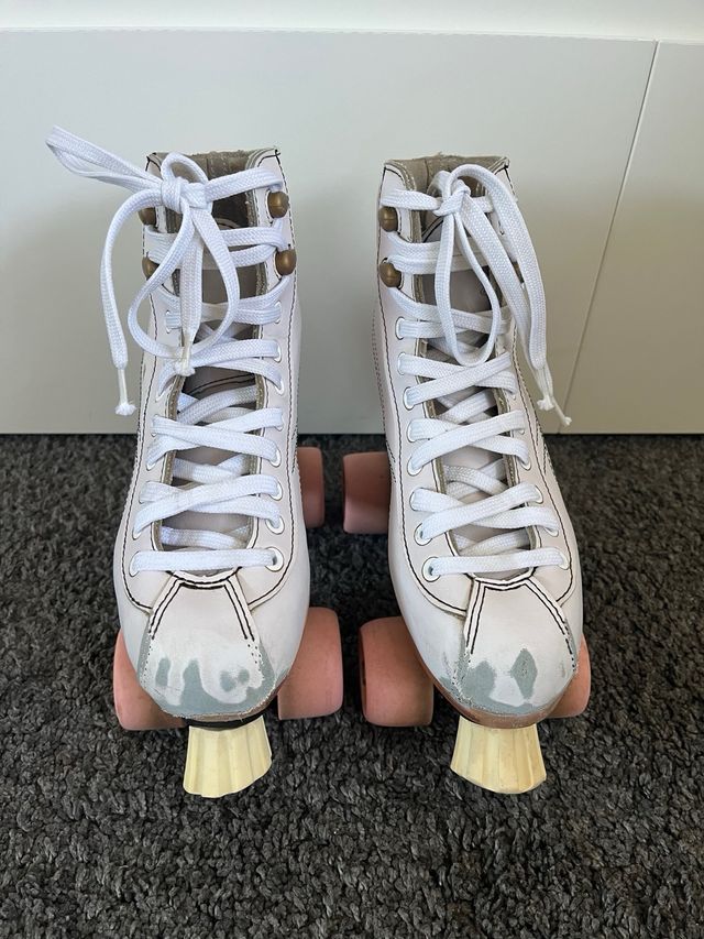 Patines de 4 ruedas blancos