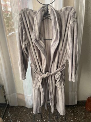 Batín hombre rayas beige y gris