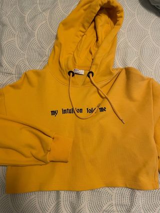 Sudadera amarilla