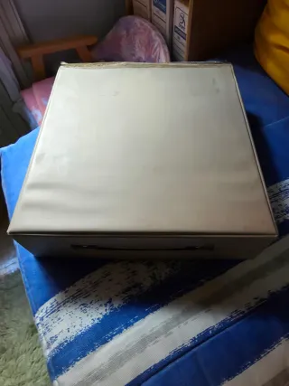 Máquina de escribir Olivetti Lettera 25