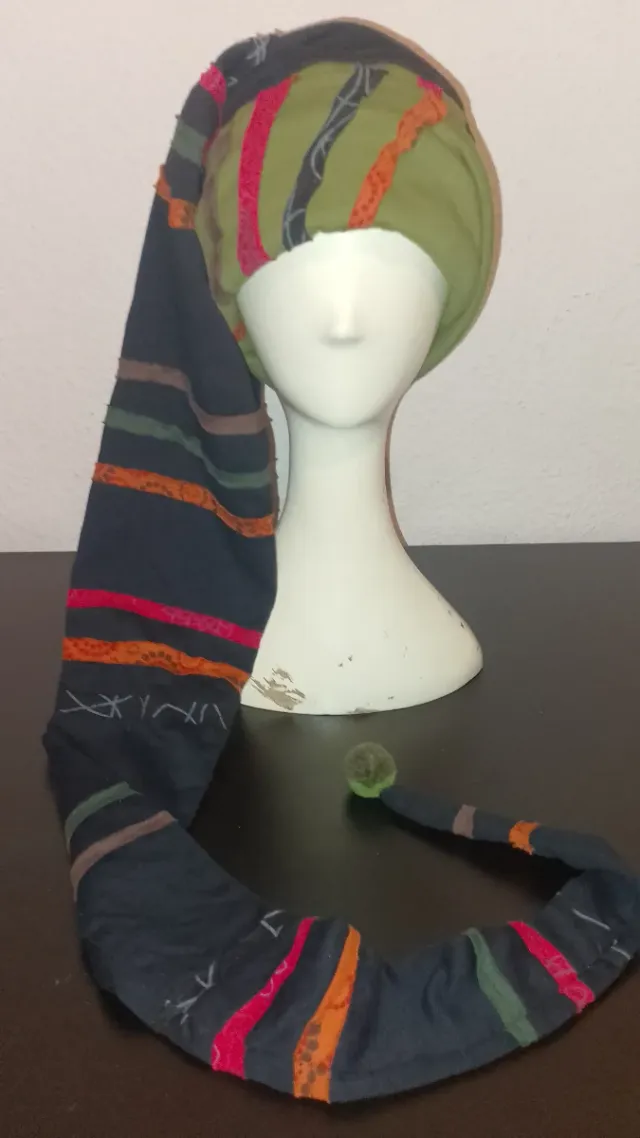 Gorro de duende multicolor