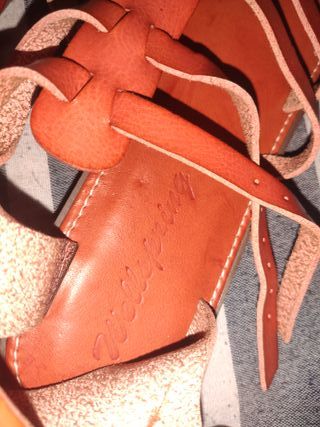 Sandalias Marrones y Doradas