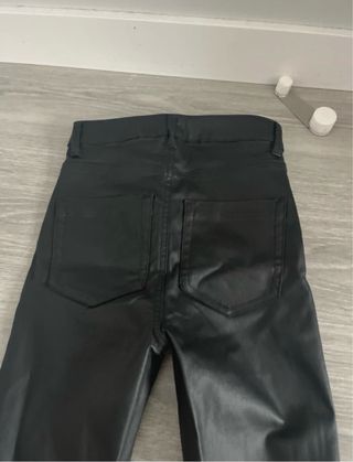 Pantalones de cuero negros