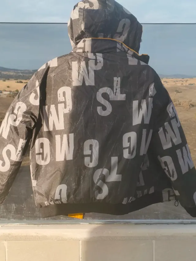 Chaqueta reversible BASE Talla M