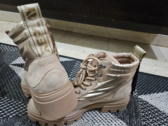 Botas Replay T40 Beige y Dorado