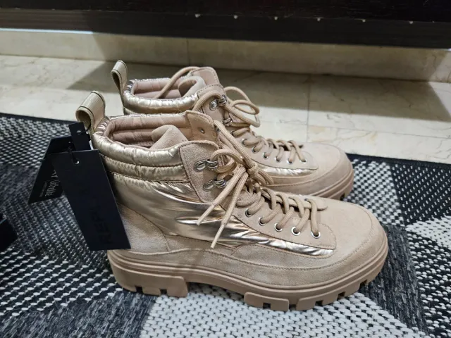 Botas Replay T40 Beige y Dorado