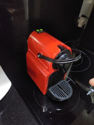Cafetera Nespresso Krups Roja
